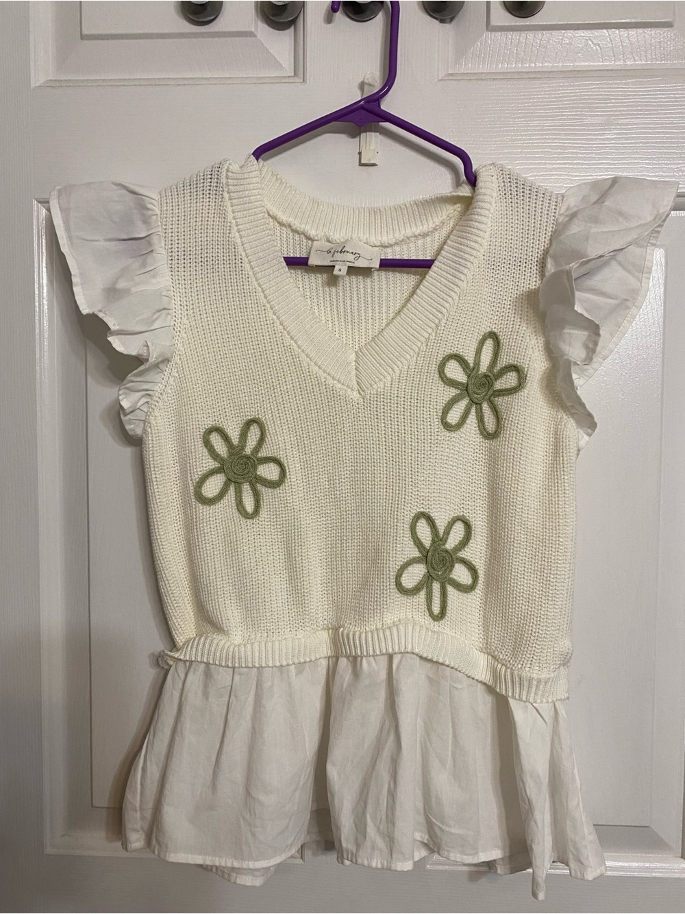 Women’s In february  Brand Cream Floral Appliqué Knit Peplum Top - Brand: aprico